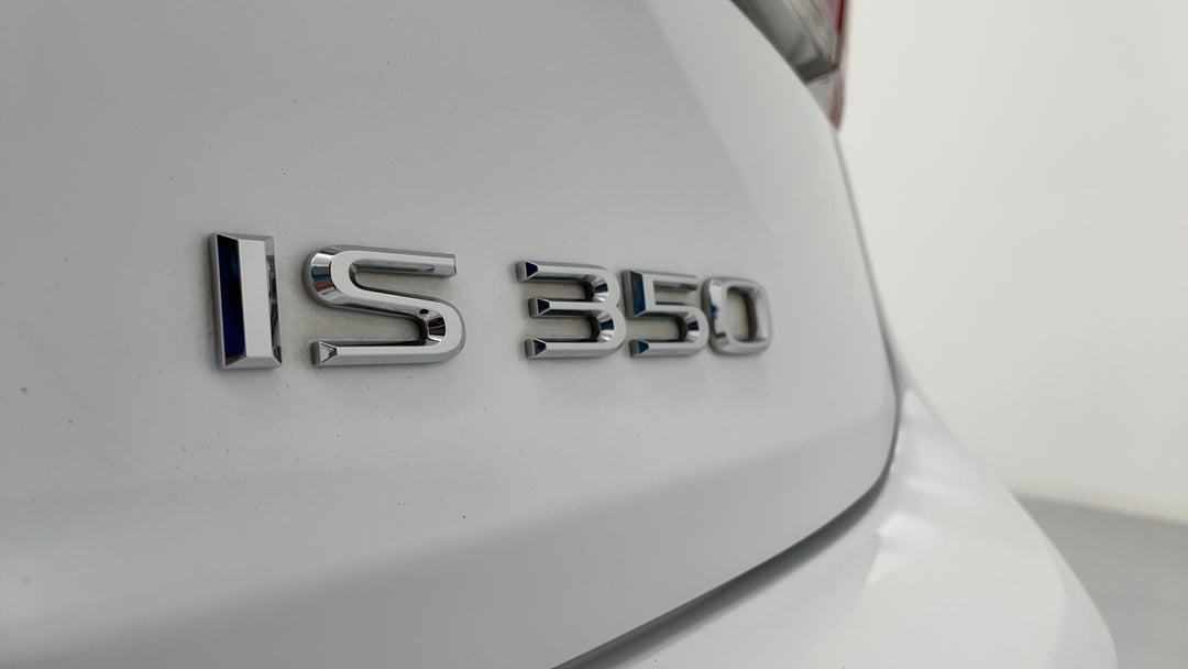 Badge (Boot Right Side)