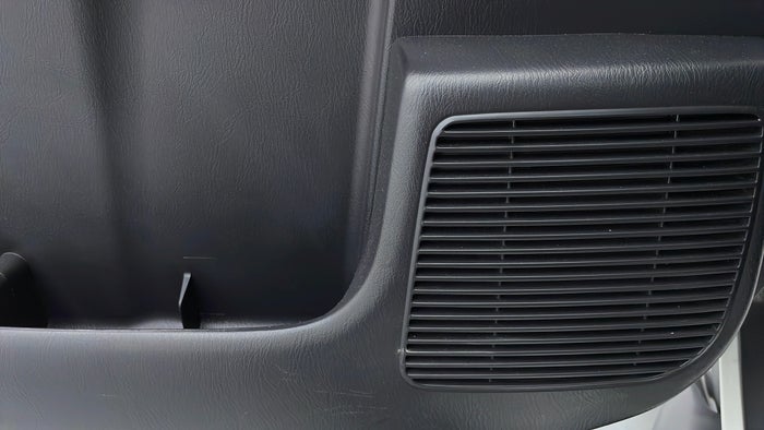 NISSAN PATROL-Speakers