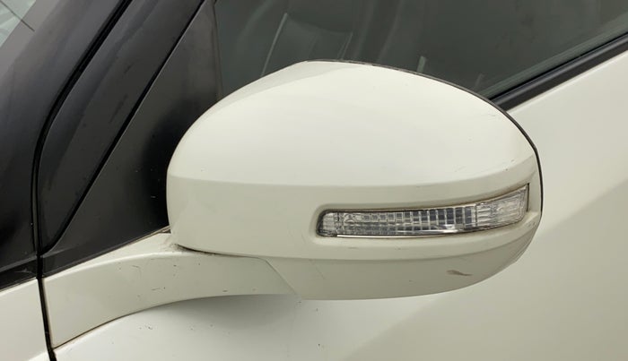 2013 Maruti Swift VXI, CNG, Manual, 91,677 km, Left rear-view mirror - Minor scratches