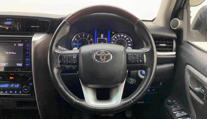 2019 Toyota Fortuner 2.7 4X2 AT, Petrol, Automatic, 46,567 km, Steering Wheel Close Up