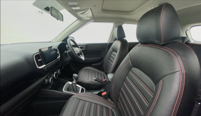 2021 Hyundai VENUE 1.5 SX CRDI MT, Diesel, Manual, 8,780 km, Right Side Front Door Cabin