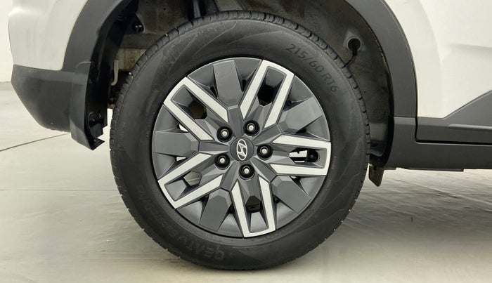 2021 Hyundai VENUE 1.5 SX CRDI MT, Diesel, Manual, 8,780 km, Right Rear Wheel