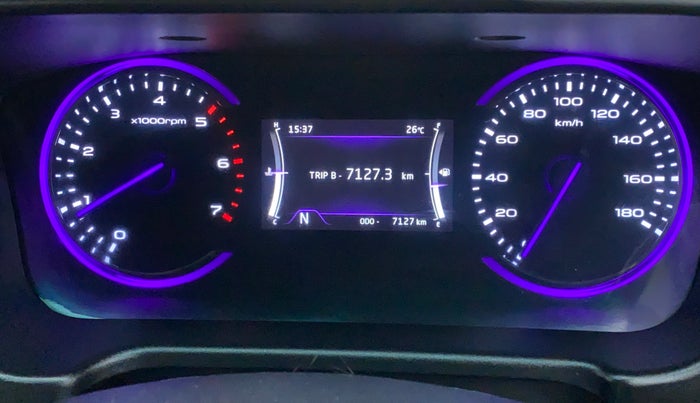 2018 Mahindra MARAZZO M8 7 STR, Diesel, Manual, 7,435 km, Odometer Image