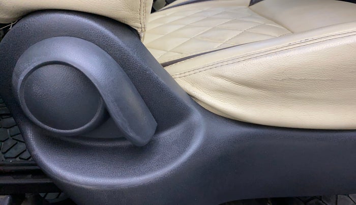 2018 Nissan Micra Active XL O, Petrol, Manual, 75,289 km, Driver Side Adjustment Panel