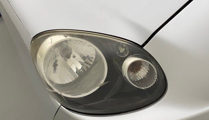 2018 Nissan Micra Active XL O, Petrol, Manual, 75,289 km, Right headlight - Headlight parking bulb fused