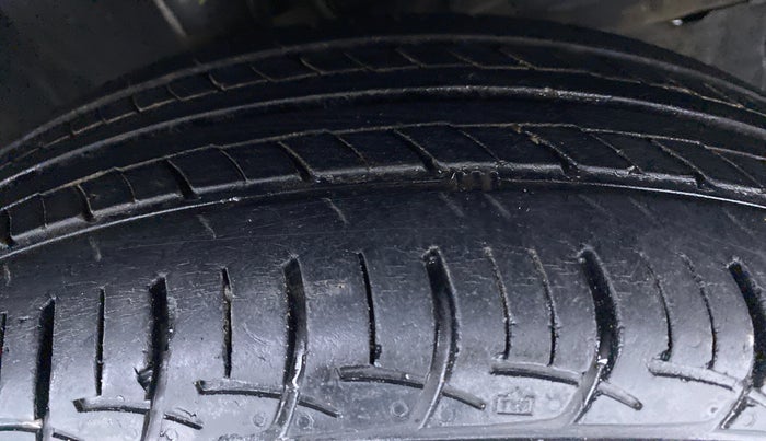 2016 Maruti Baleno DELTA 1.2 K12, Petrol, Manual, 43,209 km, Right Front Tyre Tread