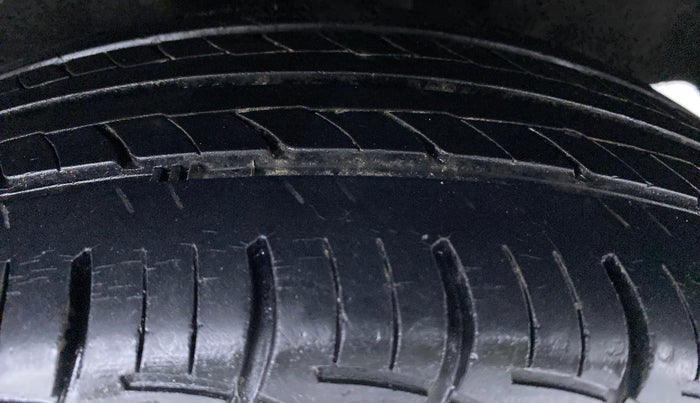 2016 Maruti Baleno DELTA 1.2 K12, Petrol, Manual, 43,209 km, Left Rear Tyre Tread