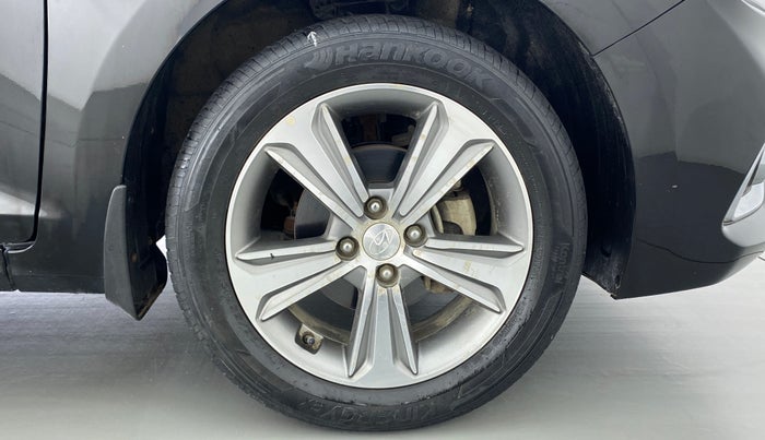 2019 Hyundai Verna 1.6 SX VTVT (O), Petrol, Manual, 29,414 km, Right Front Wheel