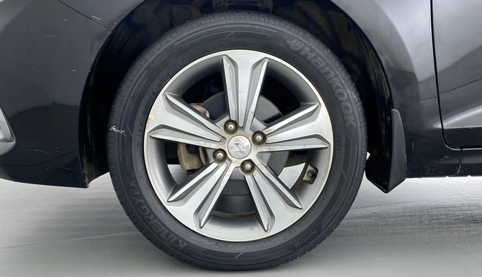 2019 Hyundai Verna 1.6 SX VTVT (O), Petrol, Manual, 29,414 km, Left Front Wheel