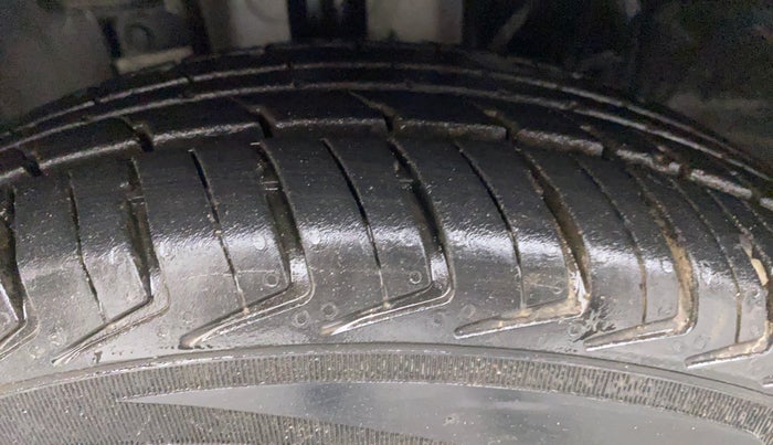 2019 Datsun Redi Go A, Petrol, Manual, 7,710 km, Left Front Tyre Tread