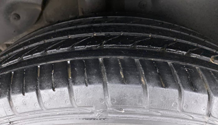 2015 Hyundai Creta 1.6 SX CRDI, Diesel, Manual, 74,767 km, Right Rear Tyre Tread