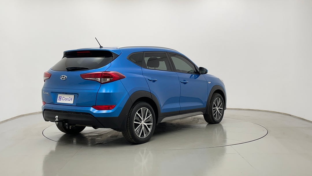 Right Back Diagonal (45- Degree) View