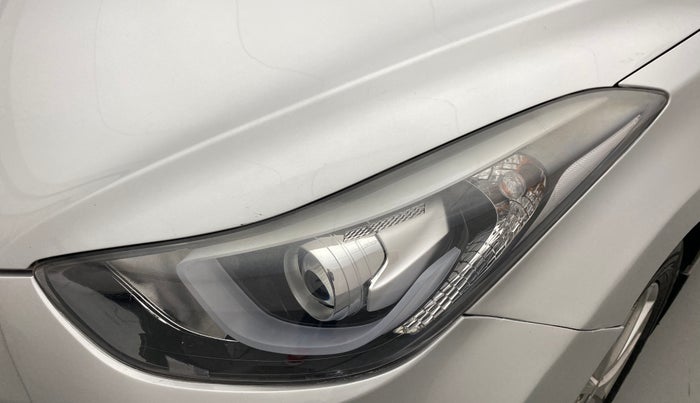 2015 Hyundai New Elantra 1.6 SX AT DIESEL, Diesel, Automatic, 1,07,335 km, Left headlight - Faded