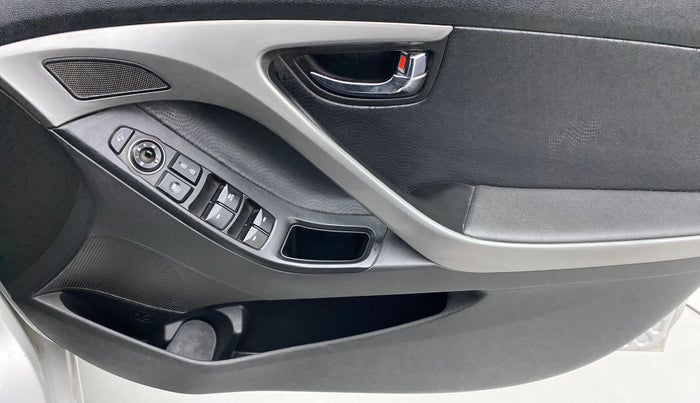 2015 Hyundai New Elantra 1.6 SX AT DIESEL, Diesel, Automatic, 1,07,335 km, Driver Side Door Panels Control