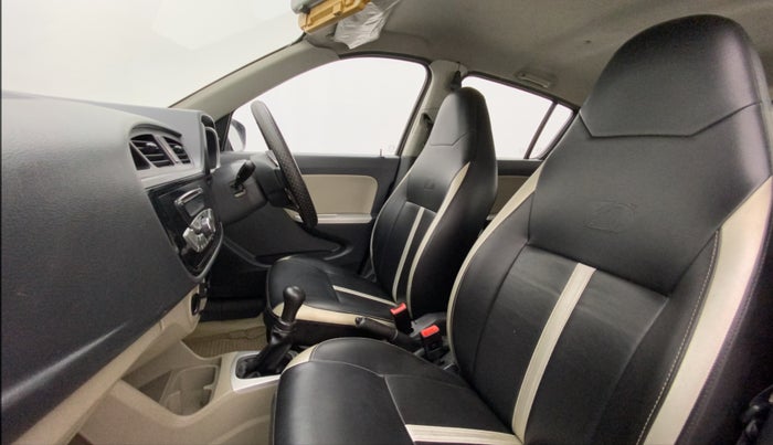 2015 Maruti Alto K10 VXI, Petrol, Manual, 70,158 km, Right Side Front Door Cabin