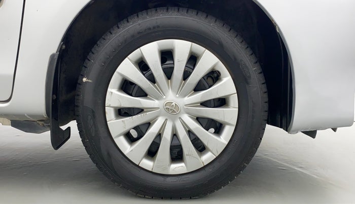 2013 Toyota Etios Liva G, Petrol, Manual, 64,652 km, Right Front Wheel