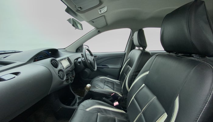 2013 Toyota Etios Liva G, Petrol, Manual, 64,652 km, Right Side Front Door Cabin