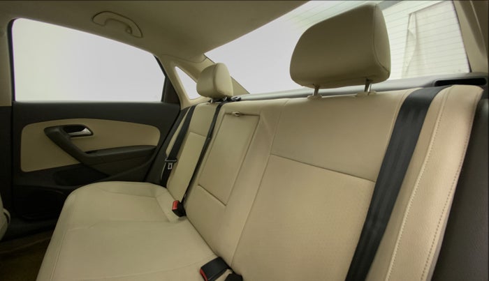 2015 Volkswagen Vento HIGHLINE TDI AT, Diesel, Automatic, 60,597 km, Right Side Rear Door Cabin