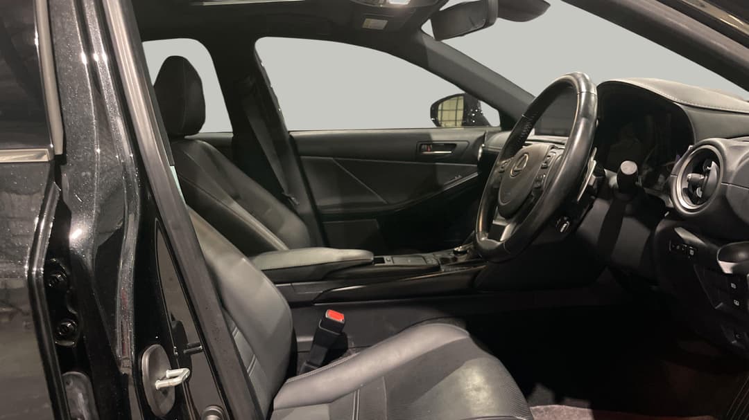 2021 Lexus Is300h Luxury Hybrid, Automatic, 55715 km, Right Side Front Door Cabin View
