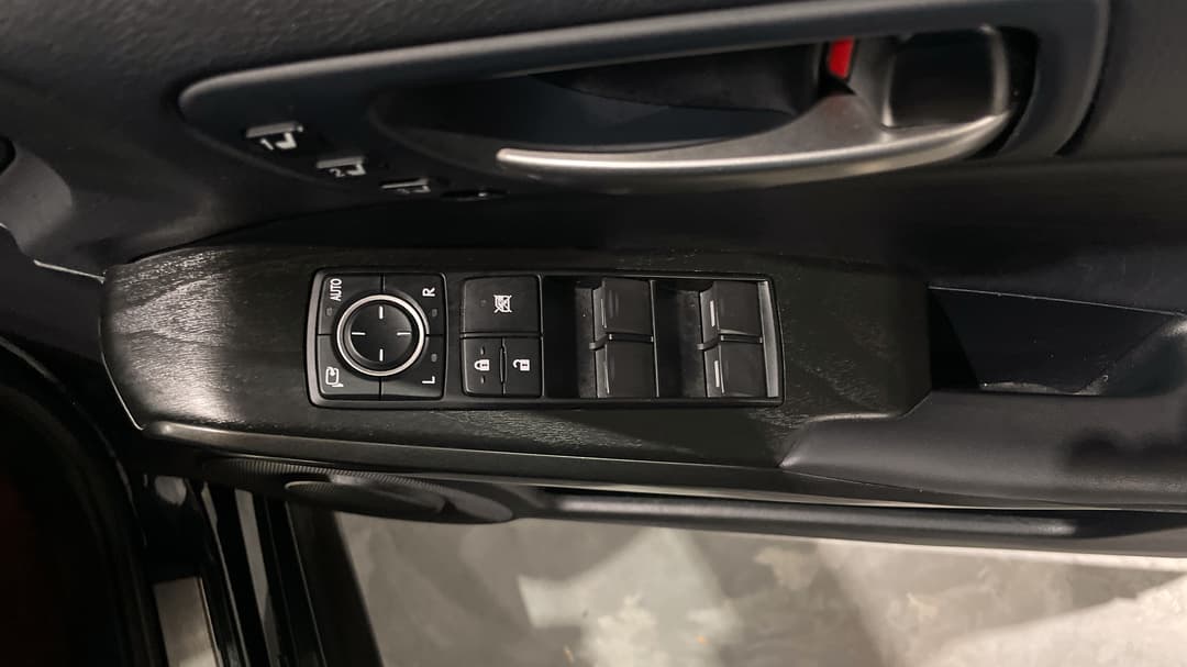 2021 Lexus Is300h Luxury Hybrid, Automatic, 55715 km, Drivers Side Door Panel Controls