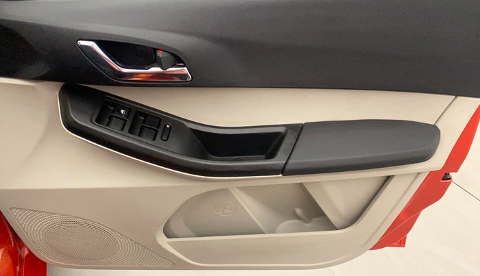 2022 Tata Tiago XZA PLUS PETROL, Petrol, Automatic, 5,322 km, Driver Side Door Panels Control