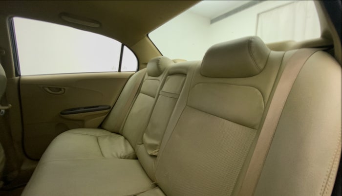 2013 Honda Amaze 1.2L I-VTEC S, Petrol, Manual, 88,948 km, Right Side Rear Door Cabin