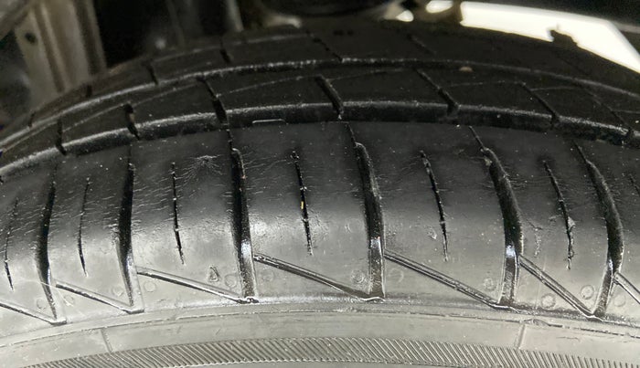 2019 Maruti Alto VXI, Petrol, Manual, 23,012 km, Left Rear Tyre Tread