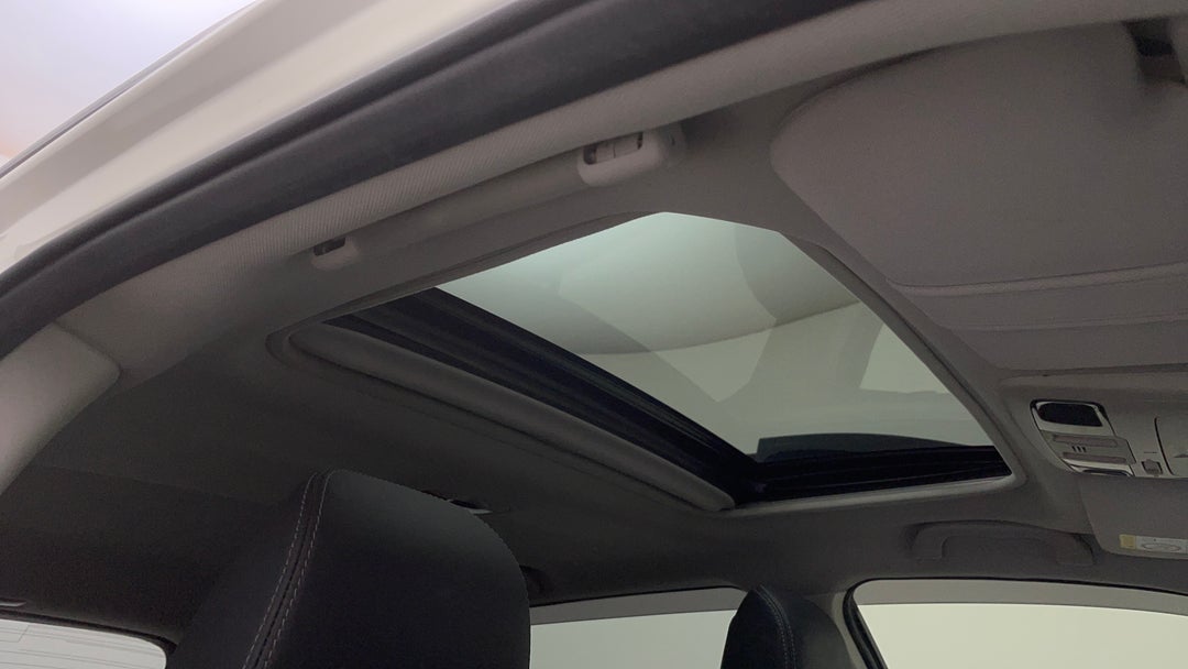 Interior Sunroof/Moonroof