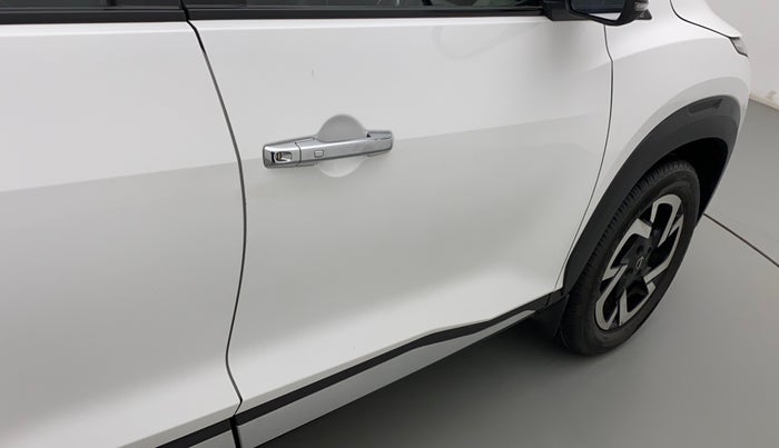 2022 Nissan MAGNITE XV MT, Petrol, Manual, 19,741 km, Driver-side door - Paint has faded