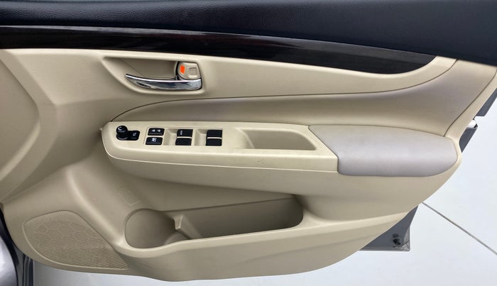 2017 Maruti Ciaz ZETA 1.4 AT, Petrol, Automatic, 49,428 km, Driver Side Door Panels Control