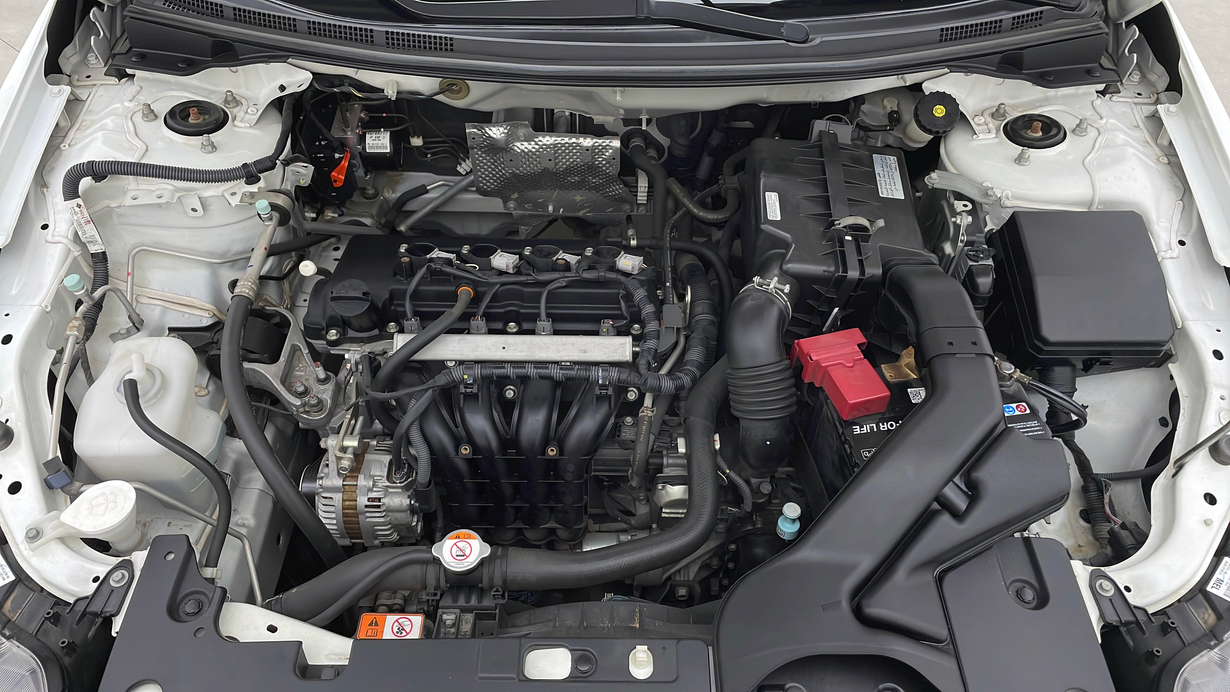Mitsubishi Lancer-Engine Bonet View
