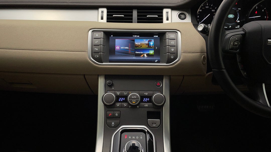 2018 Range Rover Evoque Td4 150 Se, Automatic, 70201 km, Center Console