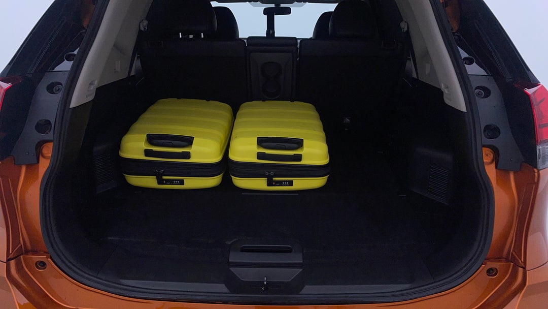 2021 Nissan X-trail St-l (2wd), Automatic, 64578 km, Boot Inside View with Luggage