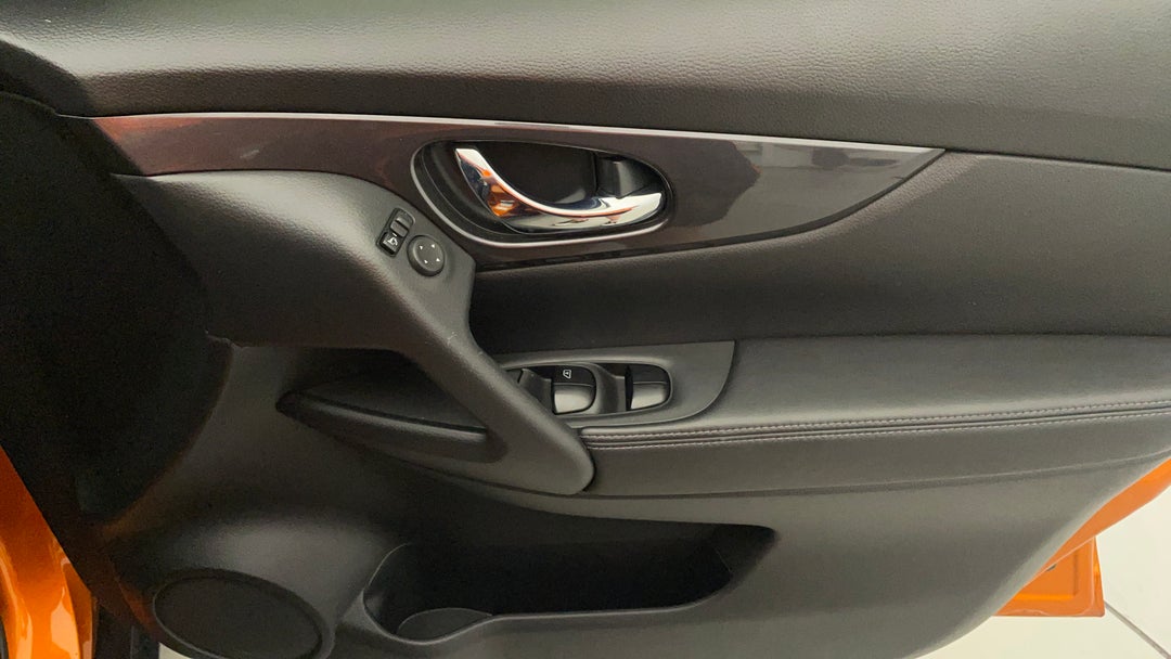 2021 Nissan X-trail St-l (2wd), Automatic, 64578 km, Speaker View