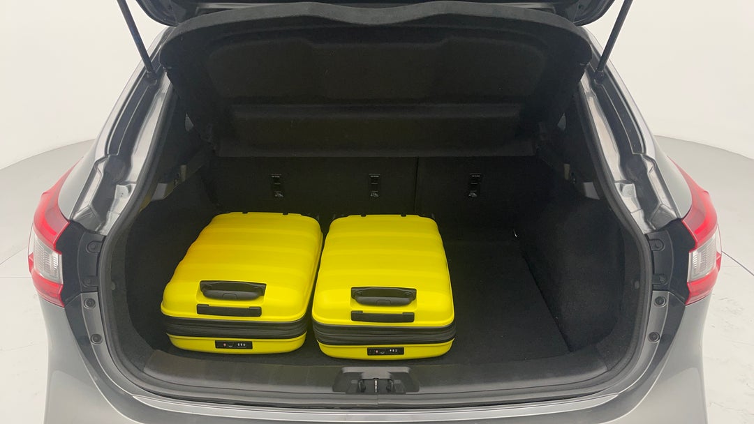 2017 Nissan Qashqai St, Manual, 71953 km, Boot Inside View with Luggage