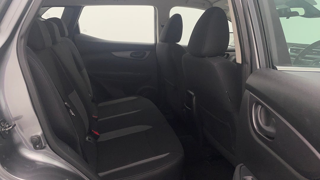 2017 Nissan Qashqai St, Manual, 71953 km, Right Side Rear Door Cabin View
