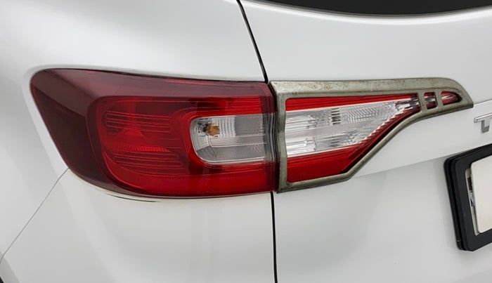 2021 Renault TRIBER RXL MT, Petrol, Manual, 31,561 km, Left tail light - Chrome has minor damage