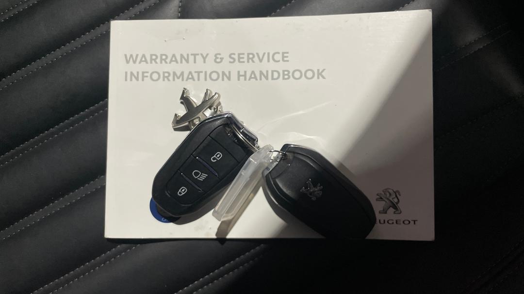 2021 Peugeot 2008 Gt Sport, Automatic, 45493 km, Key Close-up