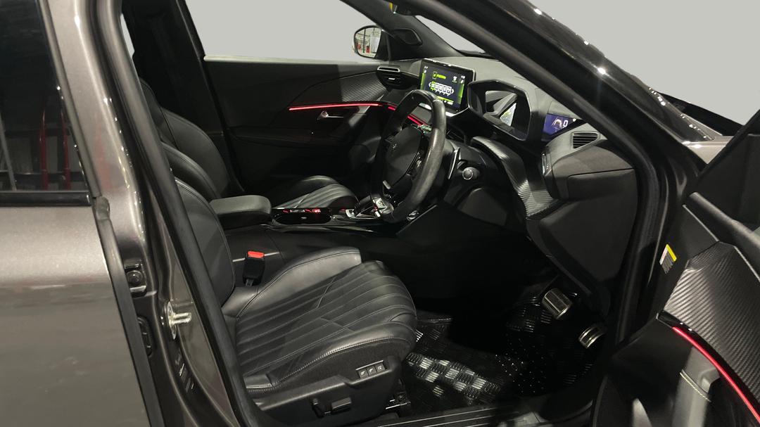 2021 Peugeot 2008 Gt Sport, Automatic, 45493 km, Right Side Front Door Cabin View