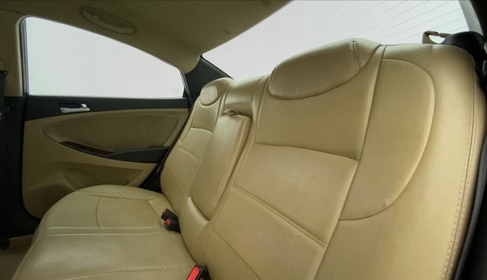 2015 Hyundai Verna FLUIDIC 1.6 CRDI S, Diesel, Manual, 74,936 km, Right Side Rear Door Cabin
