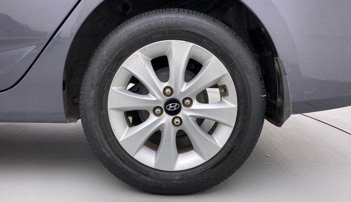 2015 Hyundai Verna FLUIDIC 1.6 CRDI S, Diesel, Manual, 74,936 km, Left Rear Wheel