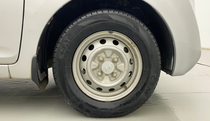 2014 Hyundai Eon ERA +, Petrol, Manual, 17,171 km, Right Front Wheel