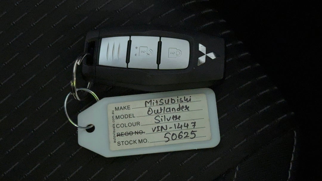 2024 Mitsubishi Outlander Es 7 Seat (2WD), Automatic, 51622 km, Key Close-up