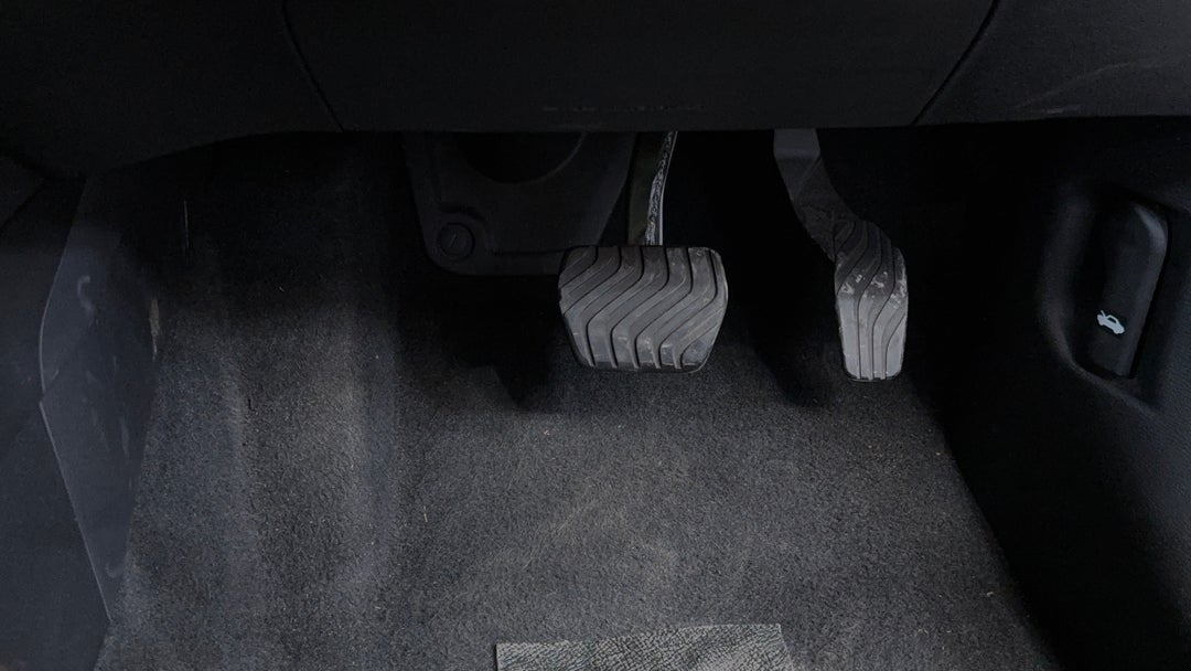 2024 Mitsubishi Outlander Es 7 Seat (2WD), Automatic, 51622 km, Pedals and Footmat