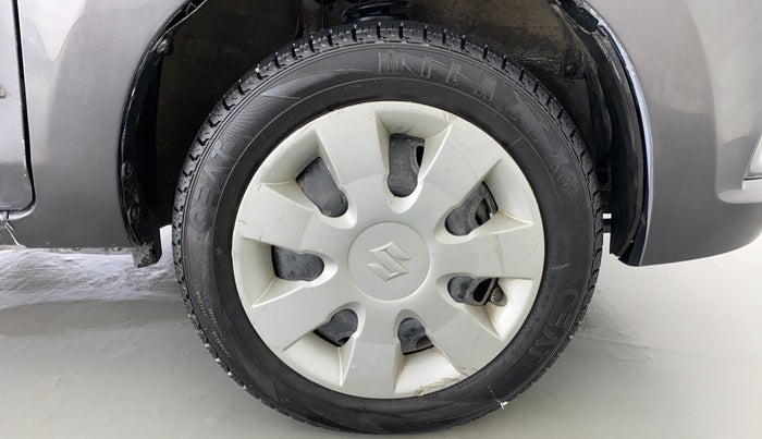 2017 Maruti Alto K10 VXI P, CNG, Manual, 44,573 km, Right Front Wheel