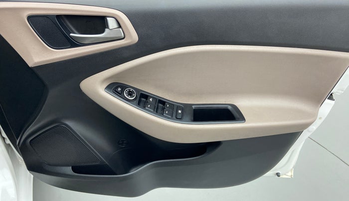 2016 Hyundai Elite i20 ASTA 1.4 CRDI, Diesel, Manual, 1,02,038 km, Driver Side Door Panels Control