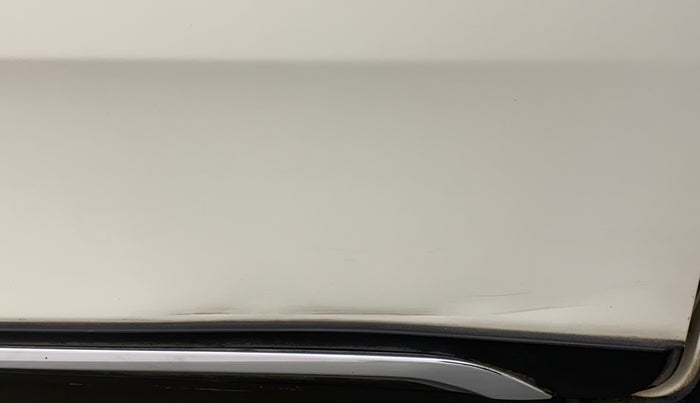 2018 Mahindra XUV500 W11 AT, Diesel, Automatic, 74,191 km, Driver-side door - Slightly dented