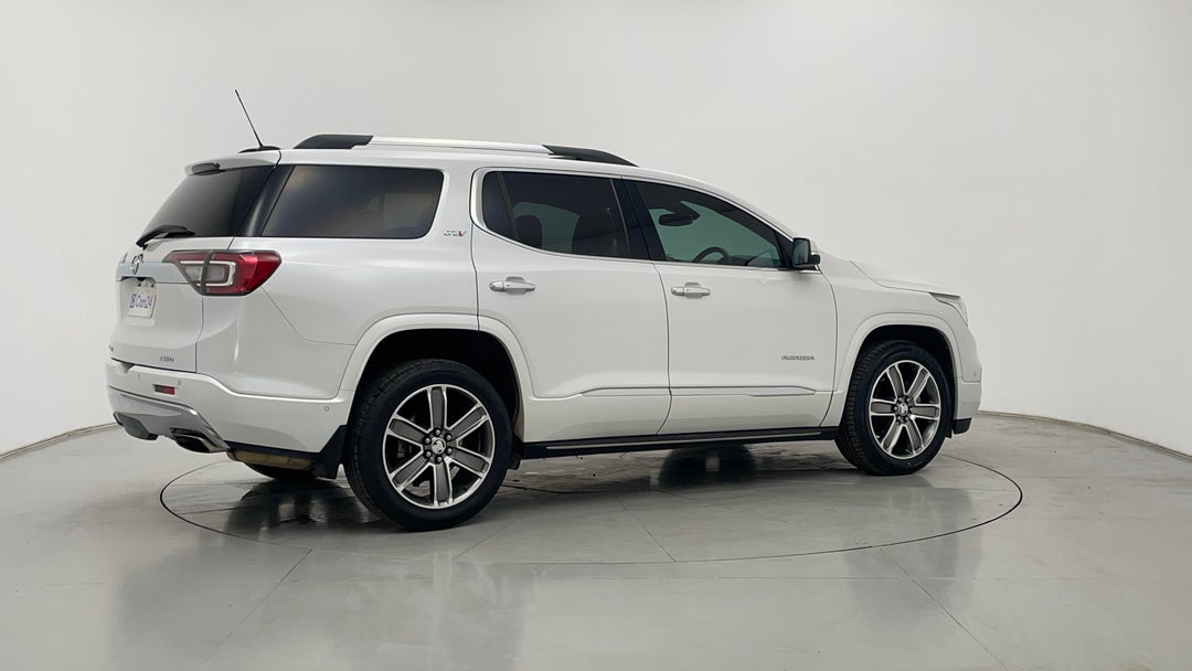 Right Back Diagonal (45- Degree) View