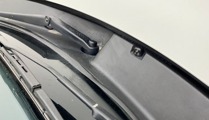 2021 Maruti Dzire VXI, Petrol, Manual, 13,033 km, Front windshield - Wiper nozzle not functional