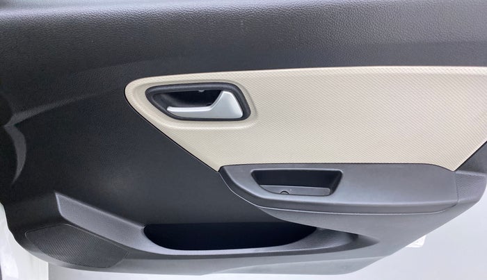 2019 Maruti Alto LXI, Petrol, Manual, 4,265 km, Driver Side Door Panels Control